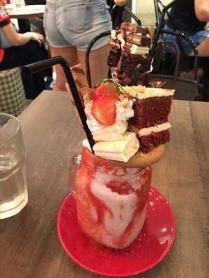 Benjamin Browns Bistro And Bakery