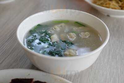 Fu Shi Traditional Roasted Wanton Mee