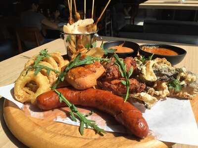 Harry's Harbourfront