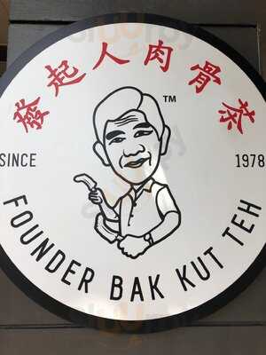 Founder Bak Ku Teh