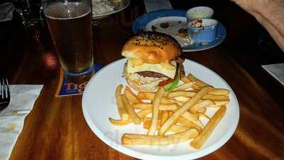 Bobby's Restaurant & Bar