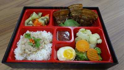 Tot - The Consignment Bistro