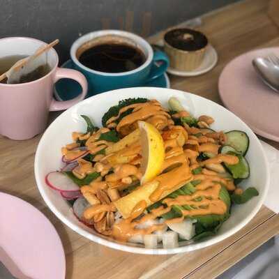 Carrotsticks & Cravings (dempsey)