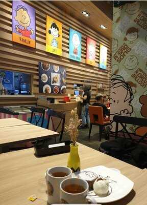 Charlie Brown Cafe