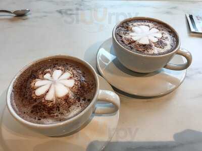 John's Pizzeria & Bakery