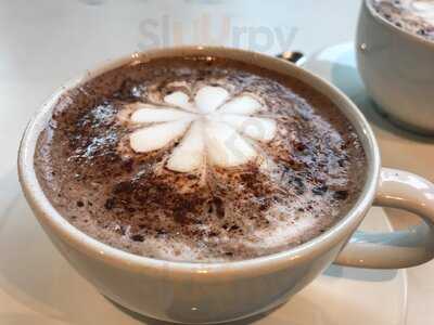 John's Pizzeria & Bakery