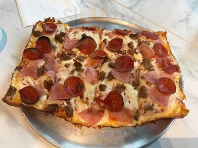 John's Pizzeria & Bakery