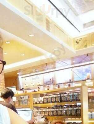 The Coffee Bean & Tea Leaf