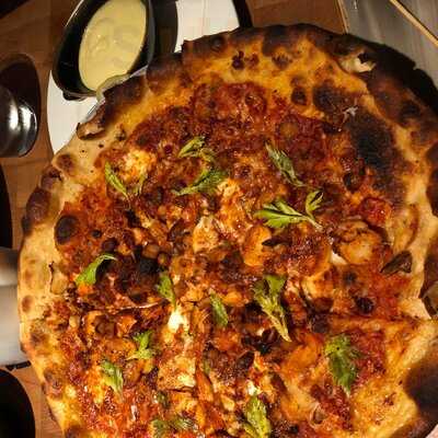 Blue Label Pizza & Wine