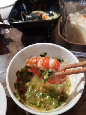 Thai Tanic Live Seafood Hotpot