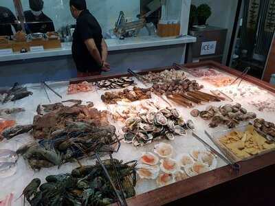 Thai Tanic Live Seafood Hotpot