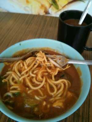 Yong Chai Chicken Rice