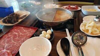 Fat Fish Steamboat