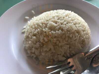 Tong Fong Fatt Hainanese Boneless Chicken Rice