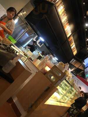 Harrianns Nonya Table