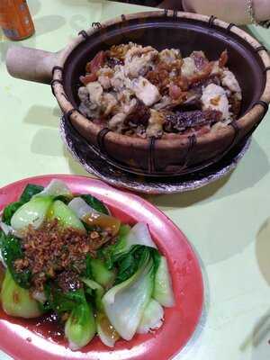 New Lucky Claypot Chicken Rice