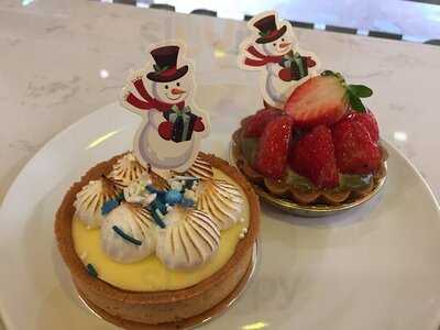 Whiskit Bakery & Cafe