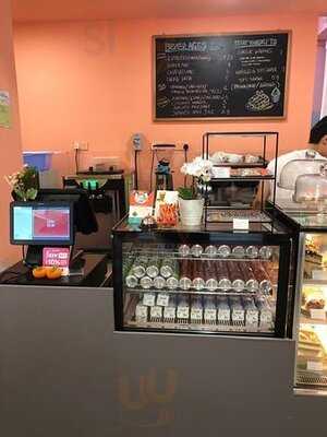 Whiskit Bakery & Cafe