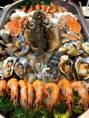 Eight Signatures Seafood Restaurant