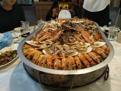 Eight Signatures Seafood Restaurant