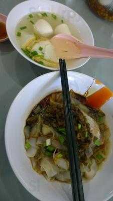 Lau Jiang Fishball Laksa Noodles