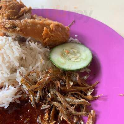 Mizzy's Corner Nasi Lemak