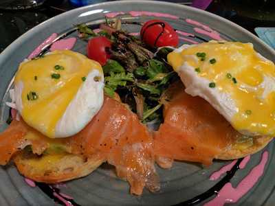 Pampelmousse Bistro + Bar