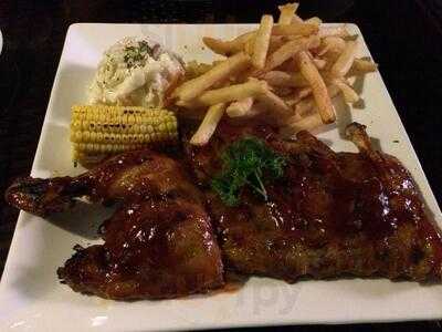 Frienzie Bar And Bistro