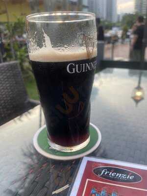 Frienzie Bar And Bistro