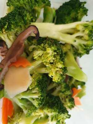 Nature Vegetarian Delights