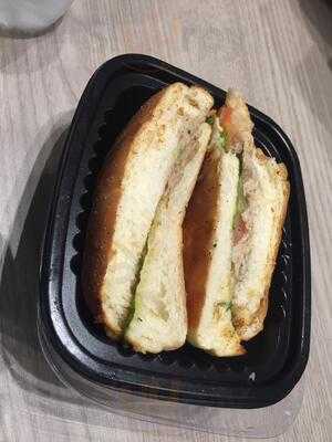 The Coffee Bean & Tea Leaf