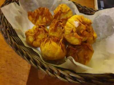 Grapevine At 393 Guillemard