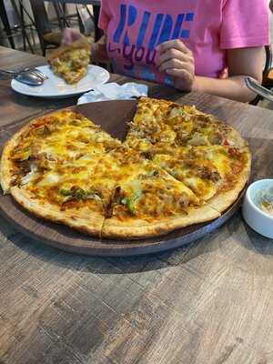 Lazy Lizard The Promenade