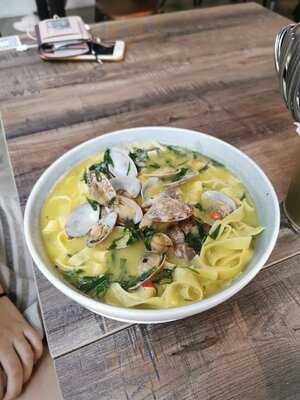 Lazy Lizard The Promenade