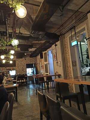 The Armoury Craft Beer Bar