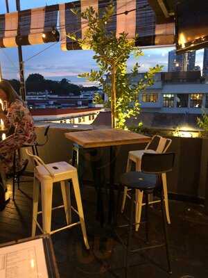 Lin Rooftop Bar