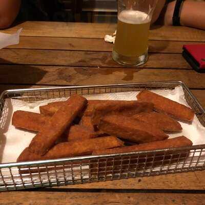 Lazy Lizard Sixth Avenue Singapore