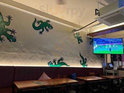Lazy Lizard Sixth Avenue Singapore