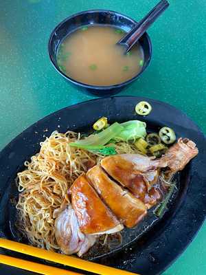 Hong Kong Soya Sauce Chicken Noodle Rice