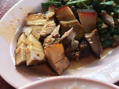 Ghim Moh Porridge And Rice