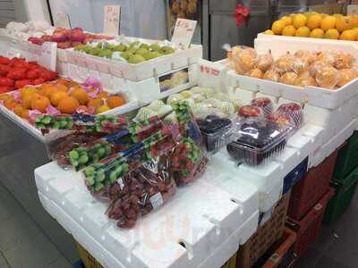 Boon's Fresh Fruits And Juices