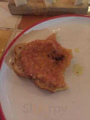 Los Primos Taberna Y Tapas Bar