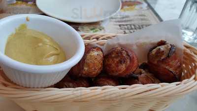 Vista Park Poolside Cafe