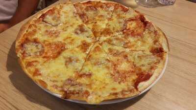 Vista Park Poolside Cafe