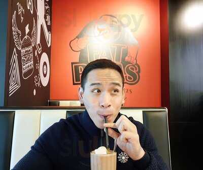 Fatpapas Burgers And Shakes
