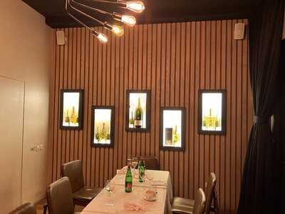 Porters Restaurant And Bar