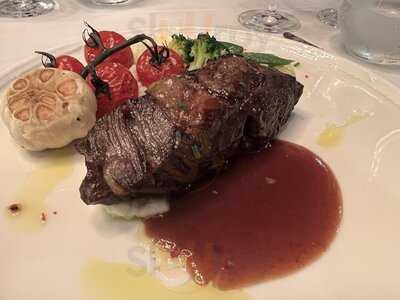 Porters Restaurant And Bar