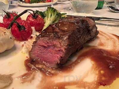 Porters Restaurant And Bar