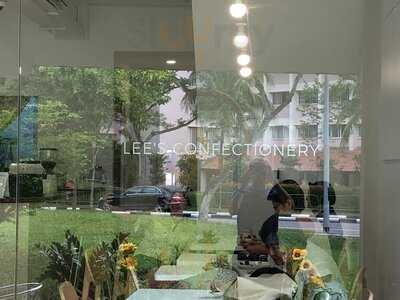 Lee's Confectionary