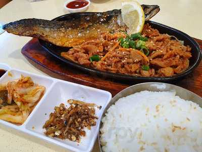 Varinice Eating House - Clementi Avenue